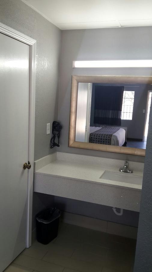 Paris Inn And Suites Εξωτερικό φωτογραφία