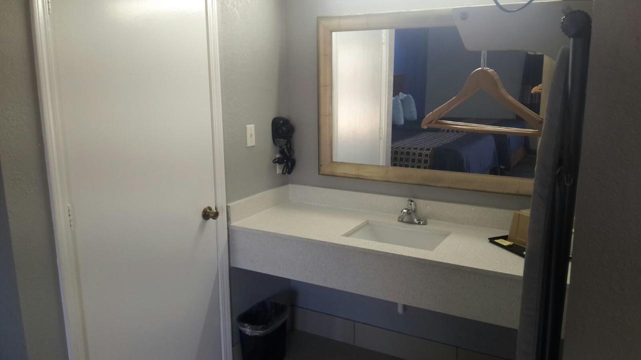 Paris Inn And Suites Εξωτερικό φωτογραφία